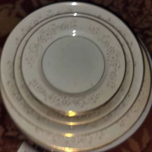 Elegant Cream Dinnerware Set with Gold Trim